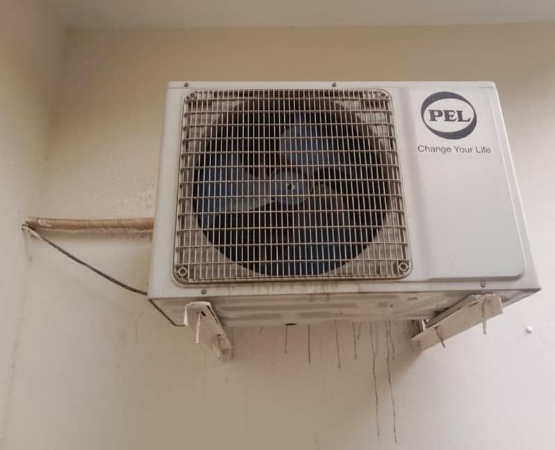 Split AC CONDITION LIKE NEW 1