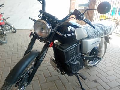 vlektra velocity 180 10/10 condition urgent sale