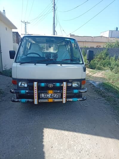 Toyota hiace 88 model