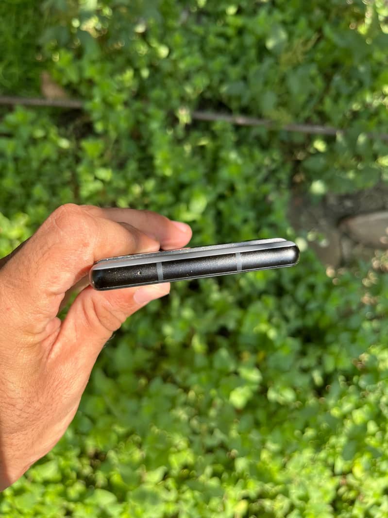Google Pixel 6A 1