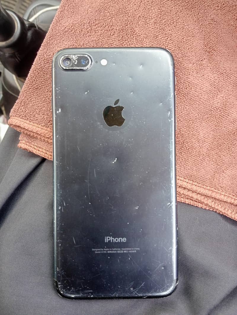 Apple iPhone 7 Plus 1