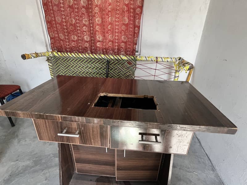 Sewing machine table 3