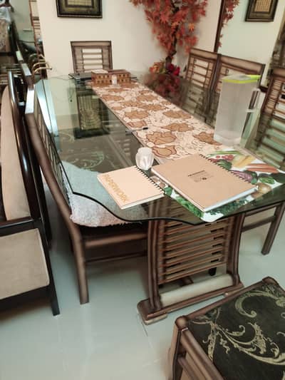 near n clean 8 dining table for sale