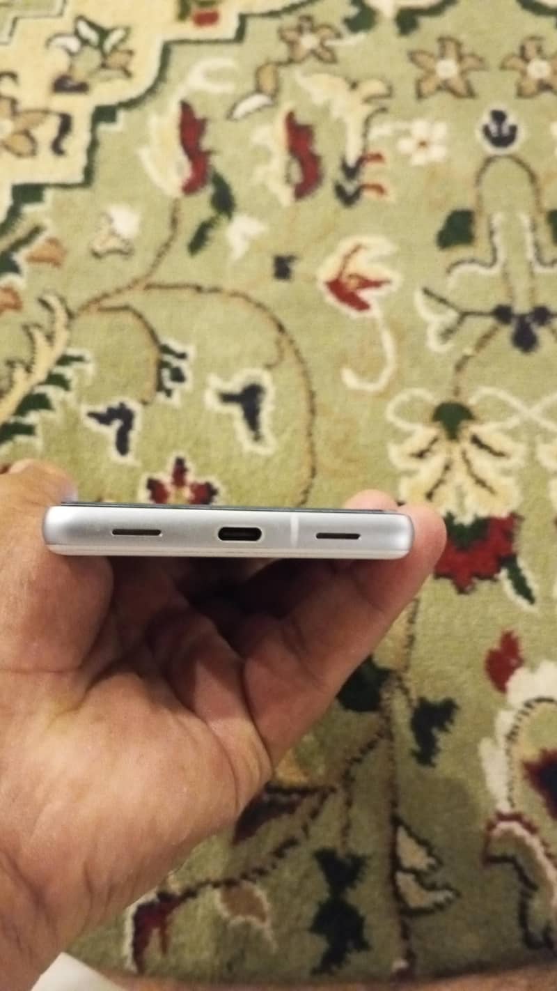 Google Pixel 7a 5