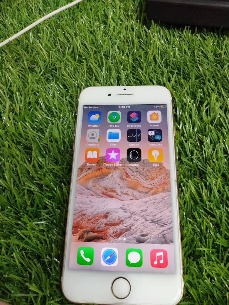 Apple iPhone 7 0