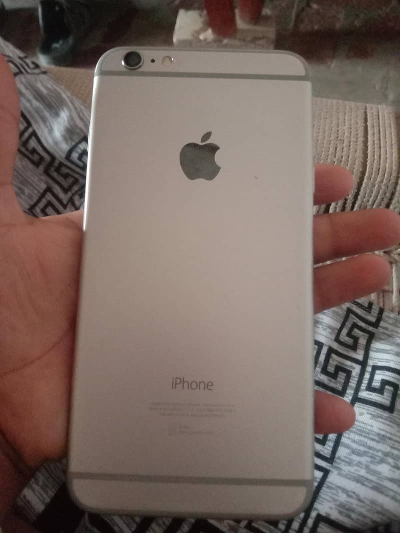Apple iPhone 6 Plus 1