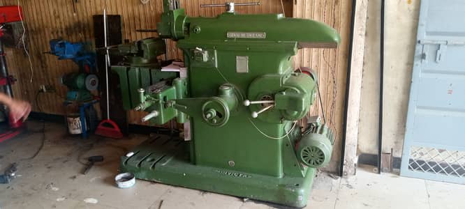 Shaper machine Made in England 2 Foot Chaal universal head 5hp moter