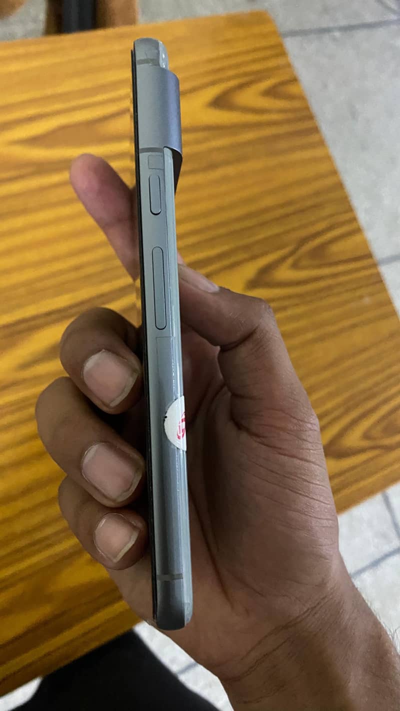 Google Pixel 8 3