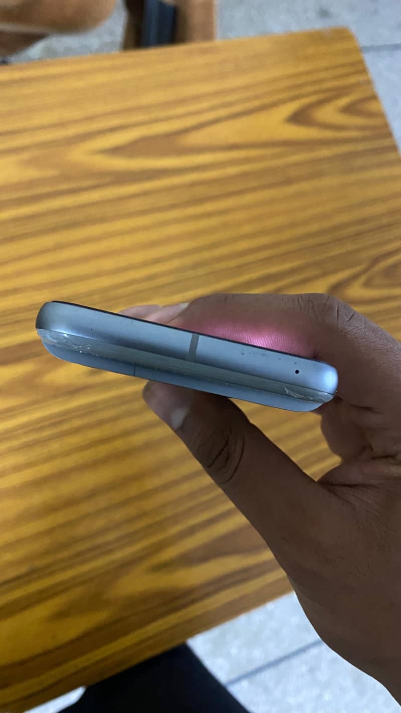 Google Pixel 8 5