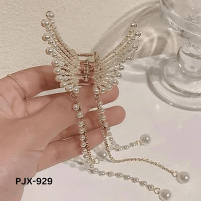 Butterfly  hair Clwa with Zircon & peral Tassels Silvere Gold