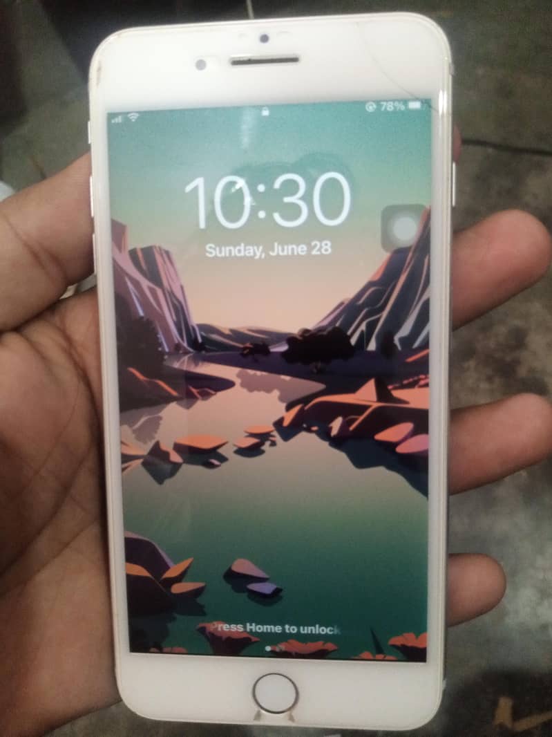 Apple iPhone 7 Plus 1