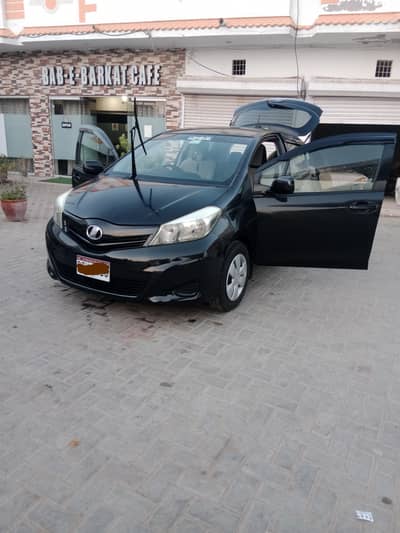 Toyota Vitz 2011
