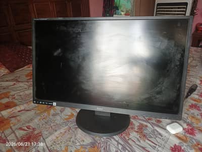 27 inch Border less LCD