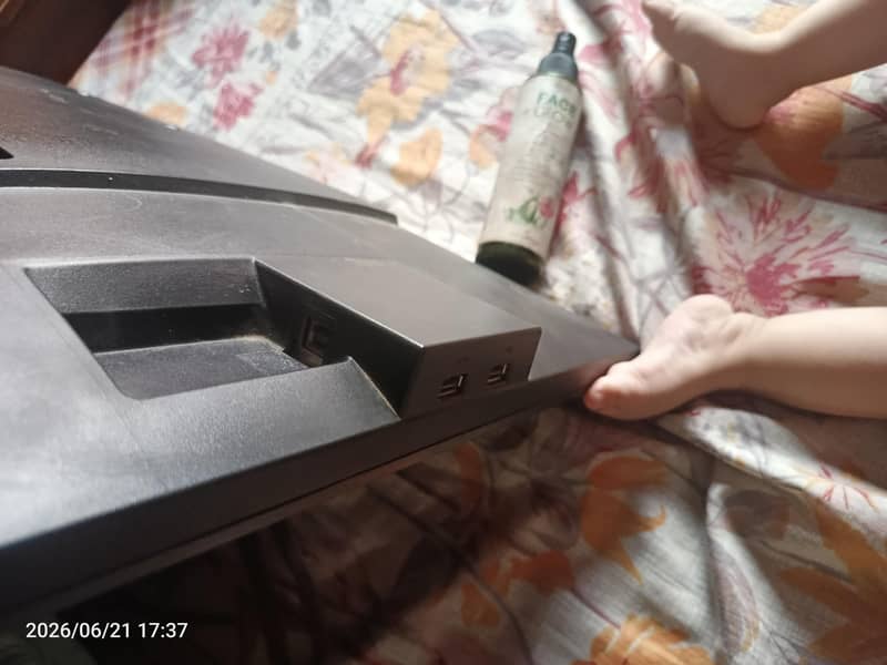 27 inch Border less LCD 2
