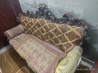 Chinoti sofa set