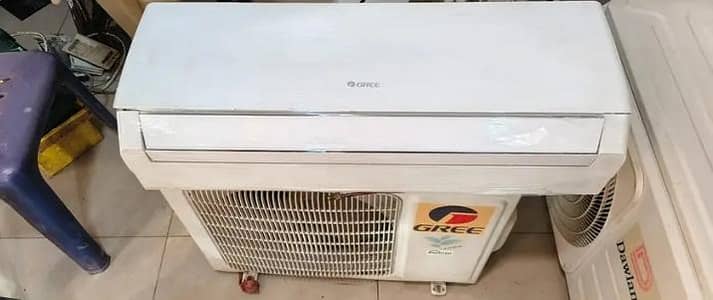 Gree 1 ton DC inverter heat and cool totally genuine