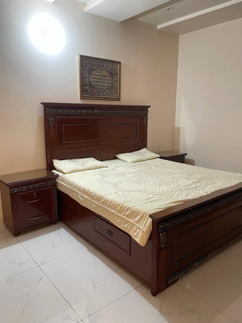 Bed Set with dressing table 0