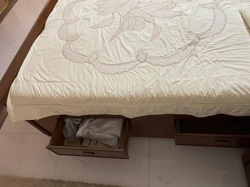 Bed Set with dressing table 5