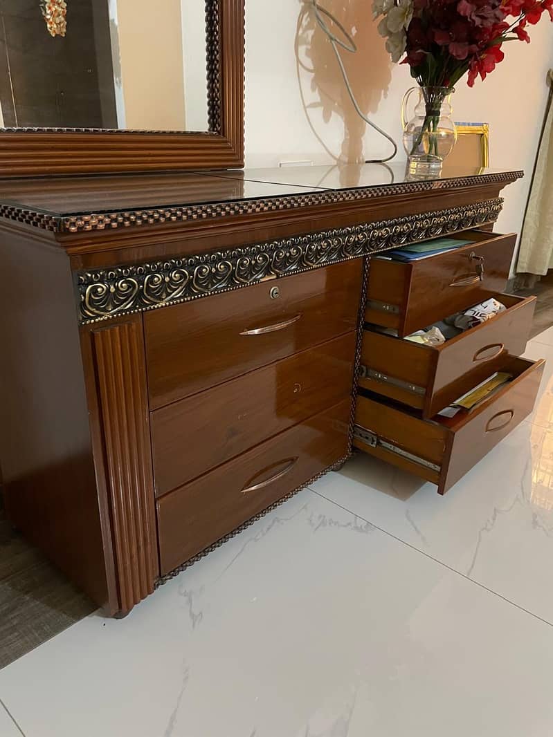 Bed Set with dressing table 10