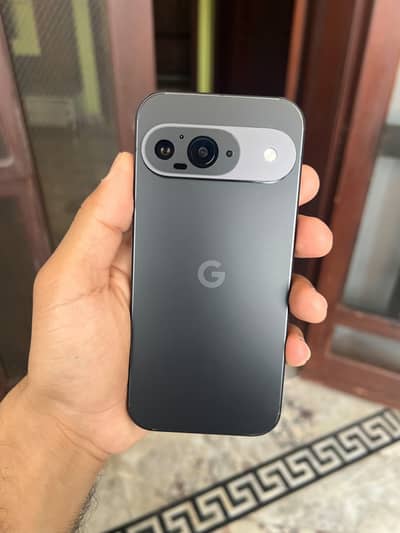 Google Pixel 9 Dual sim approved 128gb brand new scratch less 10/10