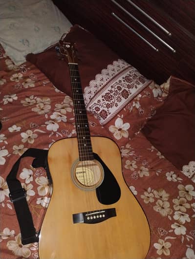 Yamaha f310 Jambo acoustic guitar