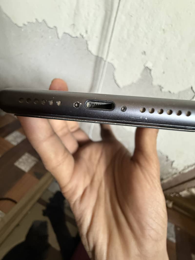 Apple iPhone 11 6