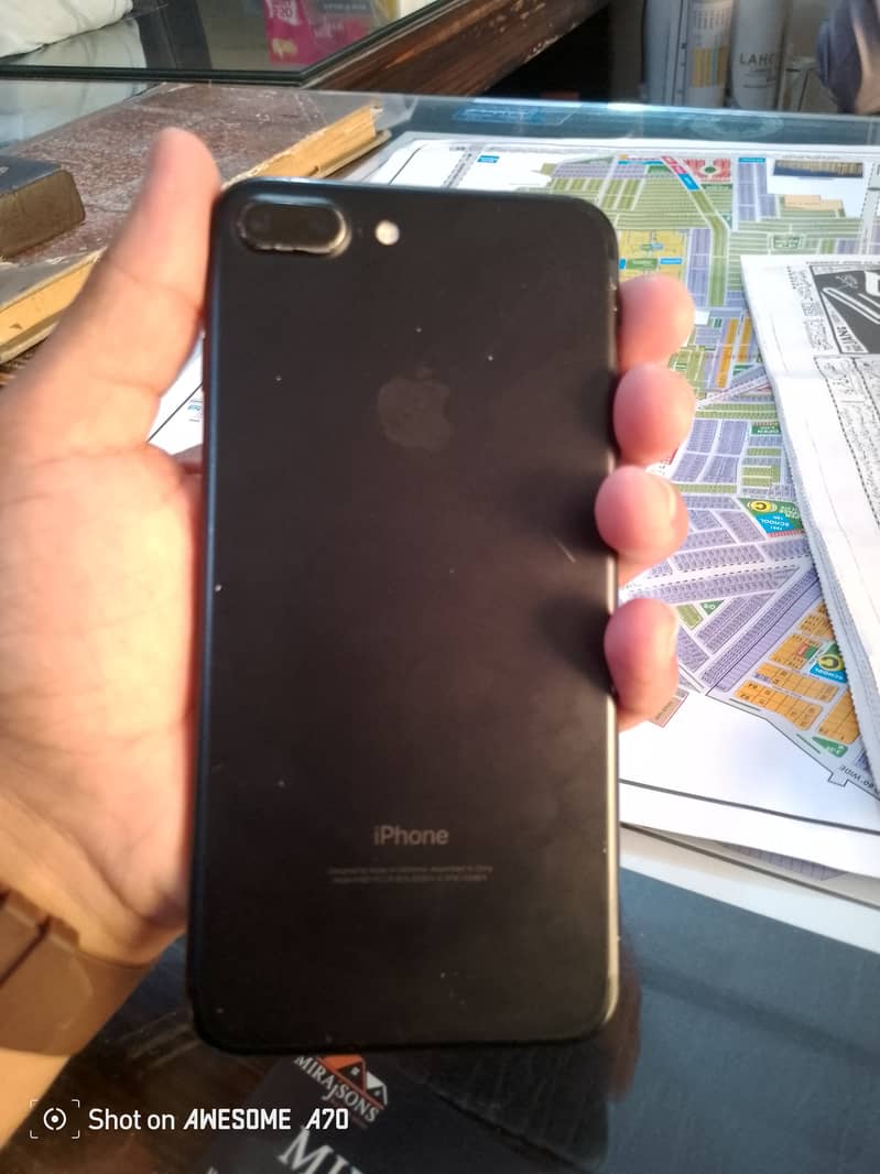 Apple iPhone 7 Plus 2