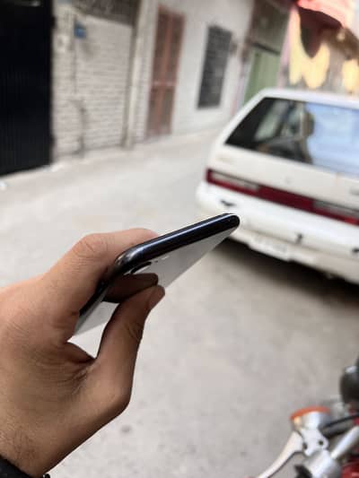 Apple iPhone SE