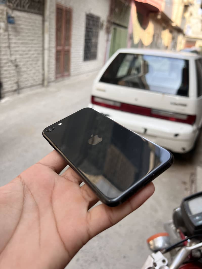 Apple iPhone SE 2