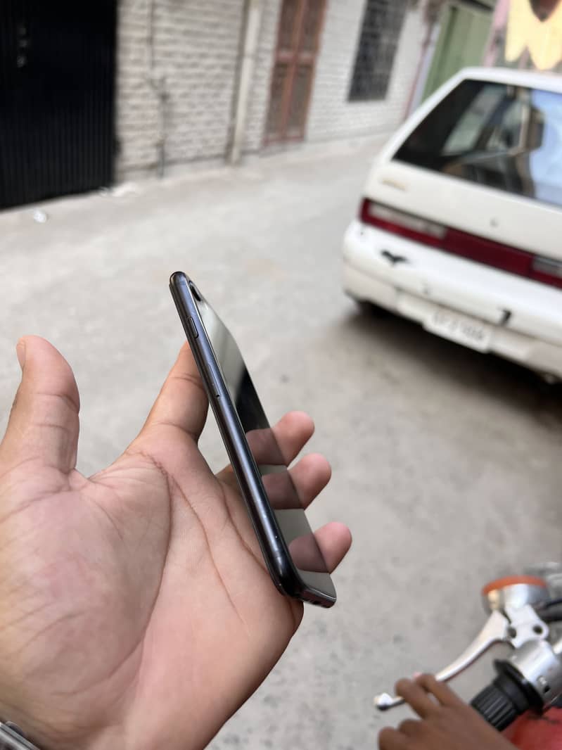 Apple iPhone SE 4