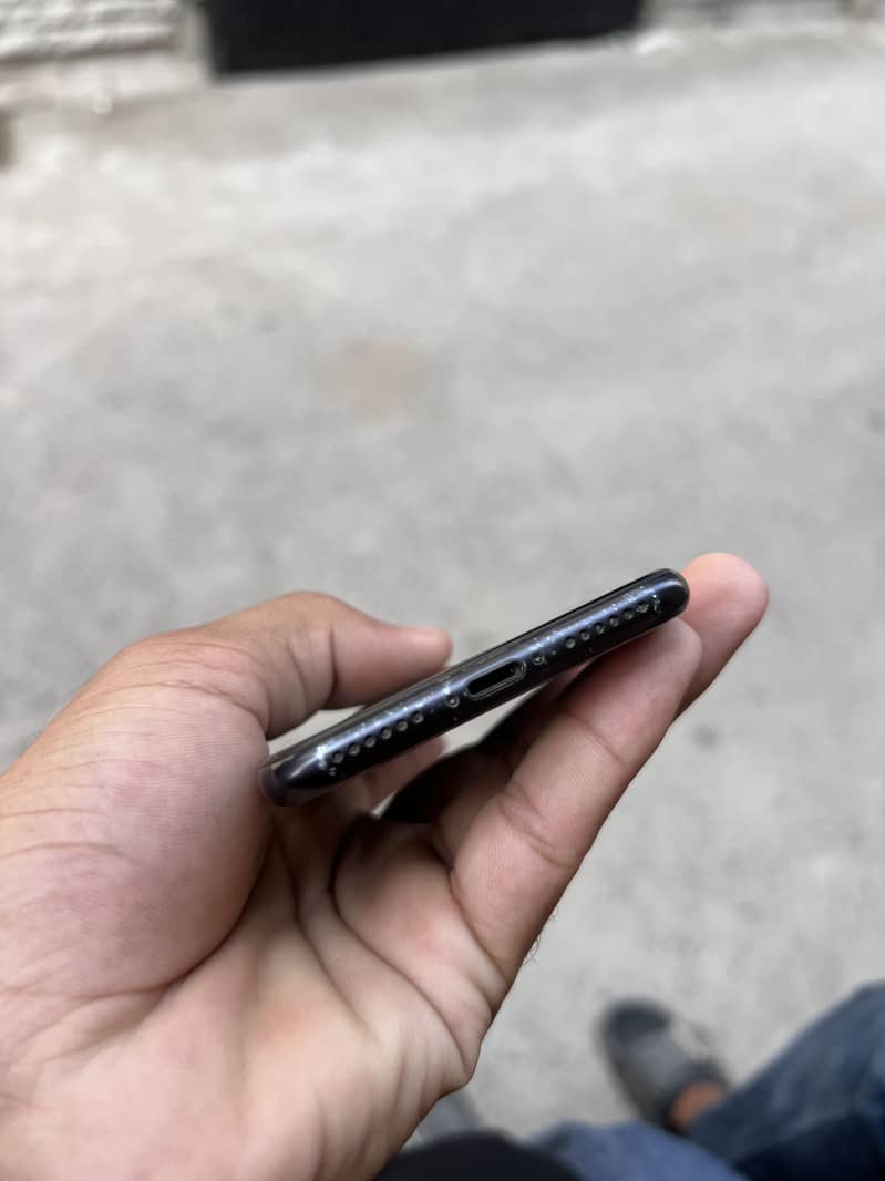 Apple iPhone SE 7