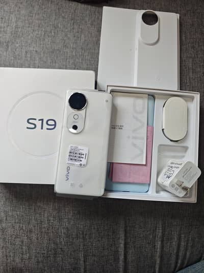 Vivo S19
