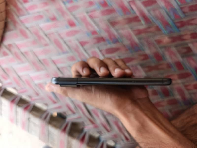 Google Pixel 8 3
