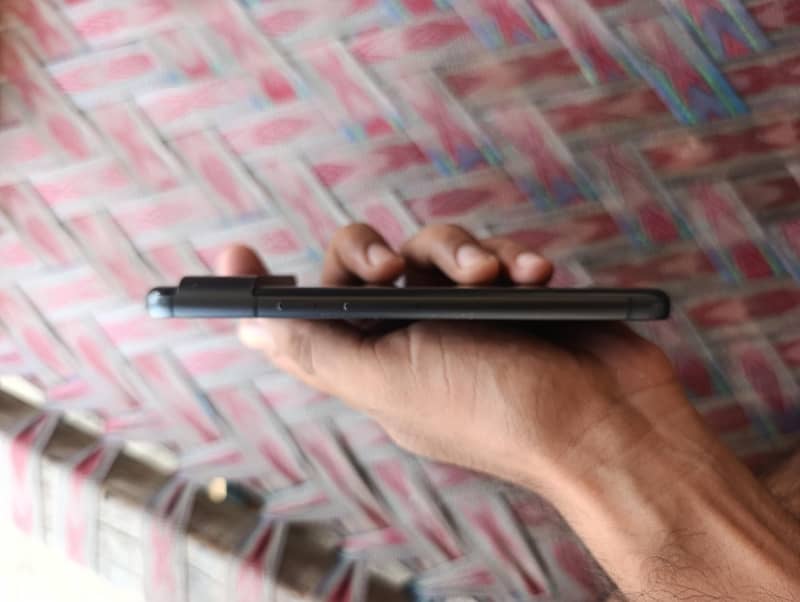 Google Pixel 8 5