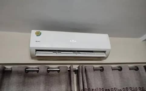 Gree 1.5 ton DC inverter heat and cool totally genuine