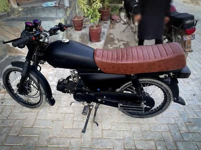 Cafe Racer Bike Fully Modified