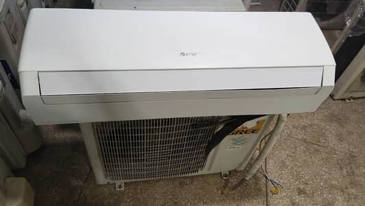 Gree 1.5 ton DC inverter heat and cool totally genuine