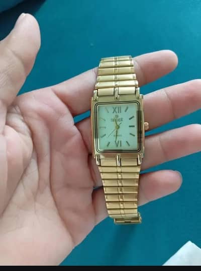 Slider Quartz 22K Electro Gold Plated Watch – Excellent Condition