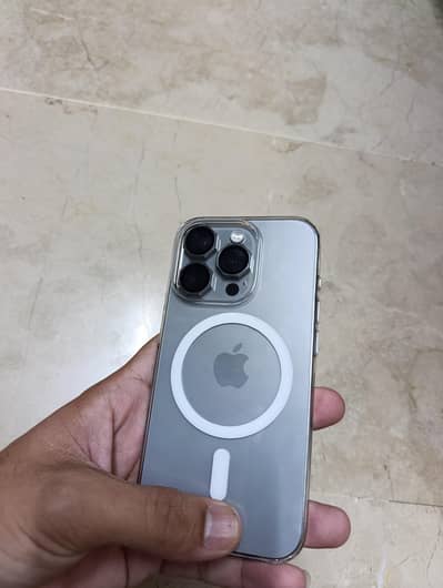 iphone 15 pro natural titanium