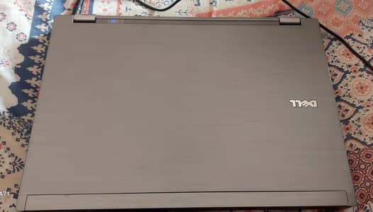 Dell latitude e6410 core i5 1gen
