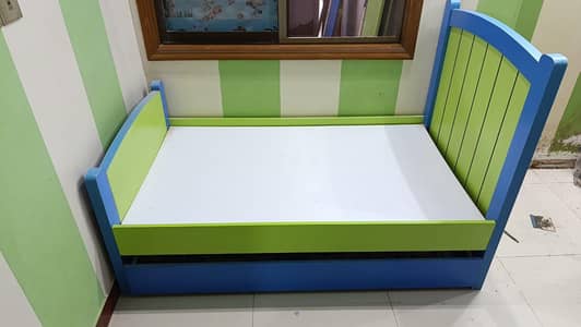kids wooden bed