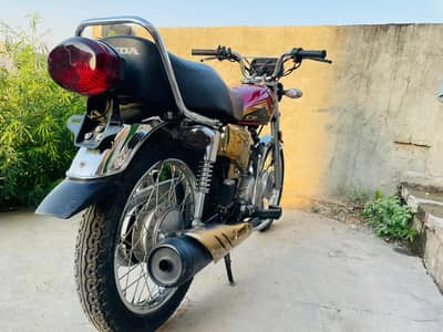 Honda 125 Self Start Gold Special Edition