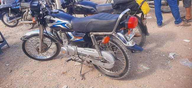 honda 125 2013 model black color tanki tapa 2025 ka