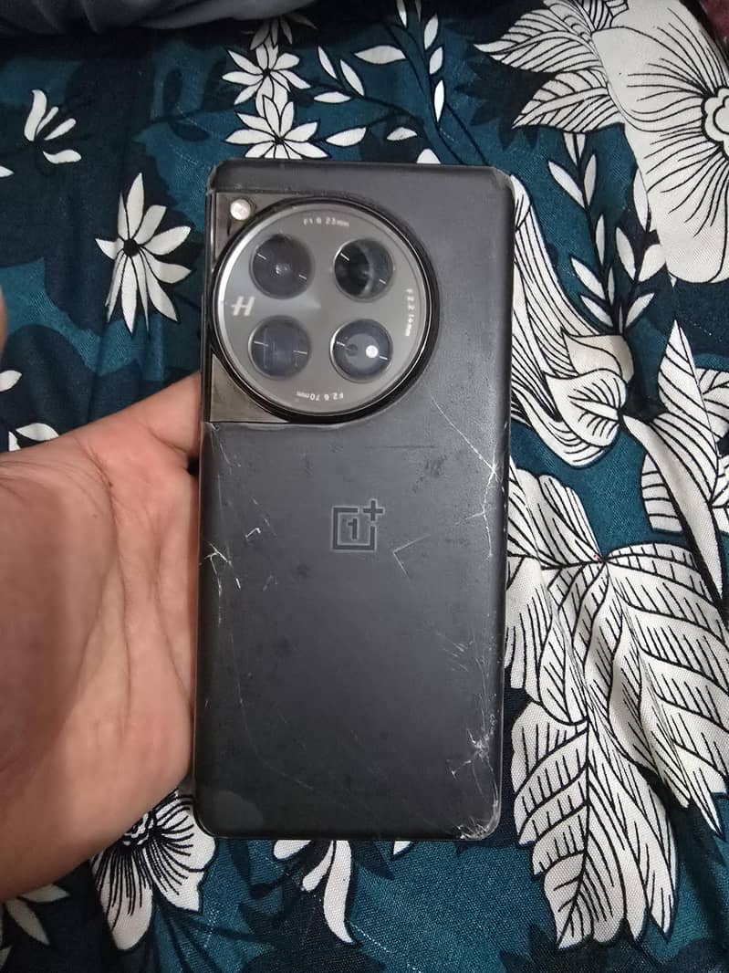 One Plus 12 6