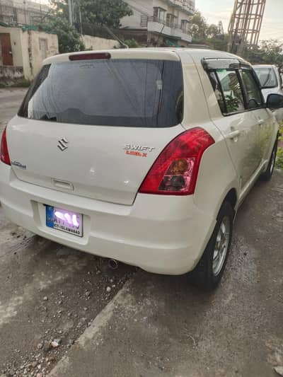 Suzuki Swift 2015 DLX