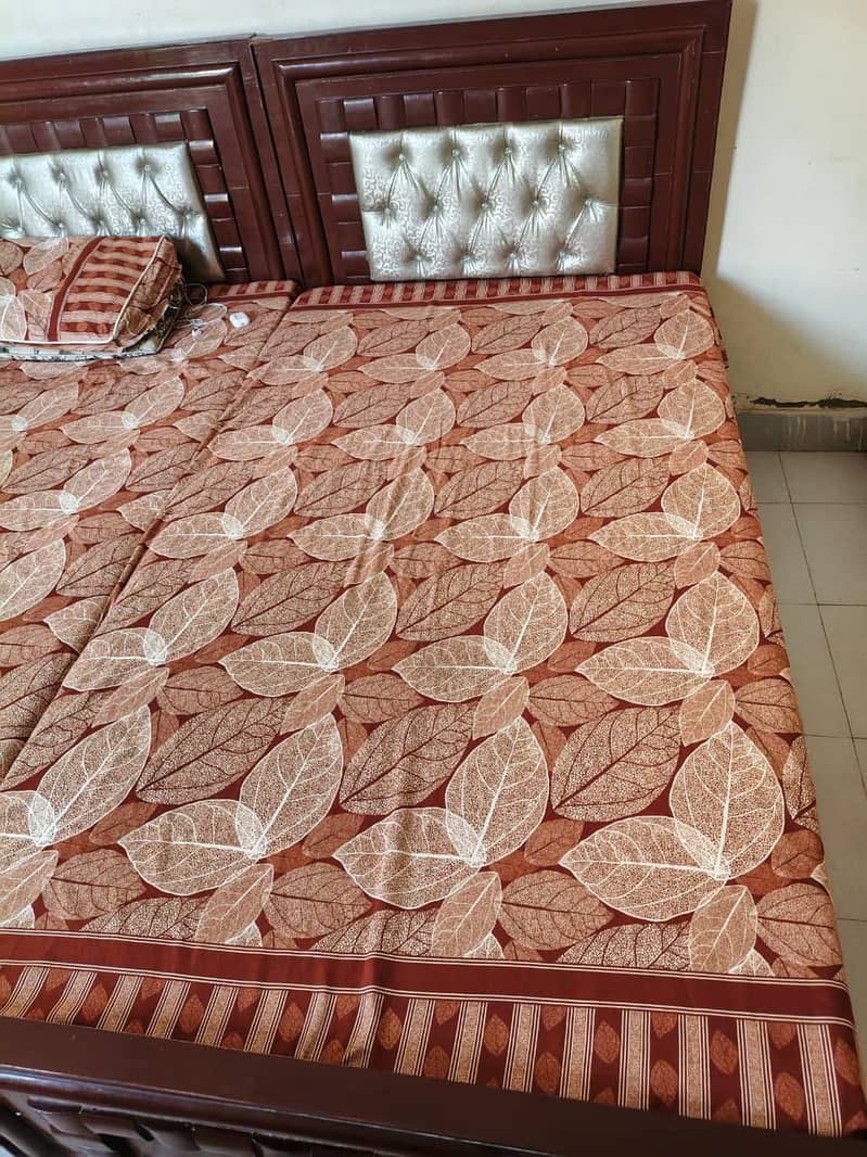 Single bed 4