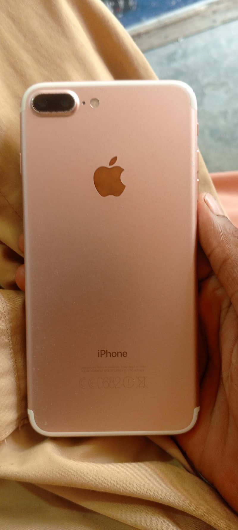 Apple iPhone 7 Plus 3