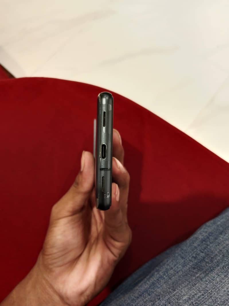 Google Pixel 7a 2