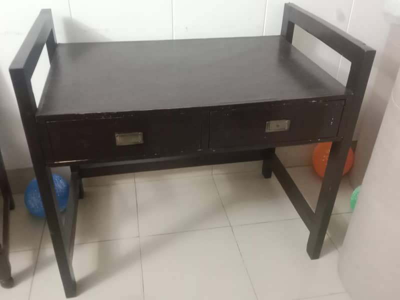 Study Table 0