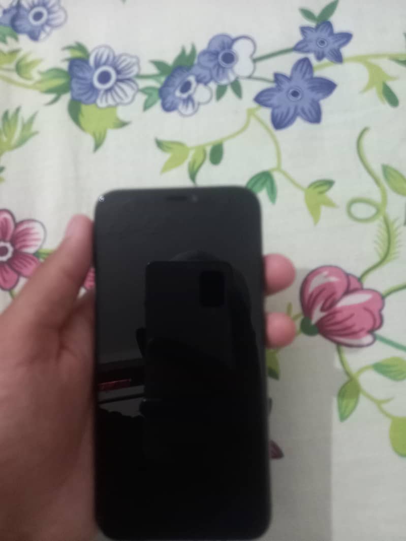Apple iPhone X 3